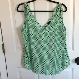 Double v-neck sleeveless blouse
